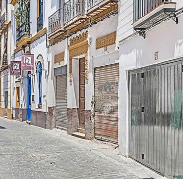 Villa Fam Sevillian Townhouse à Séville Extérieur photo