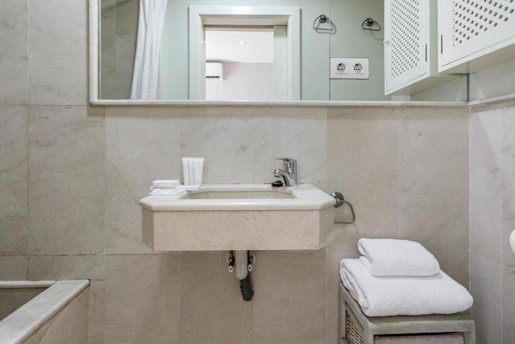 Villa Fam Sevillian Townhouse à Séville Extérieur photo